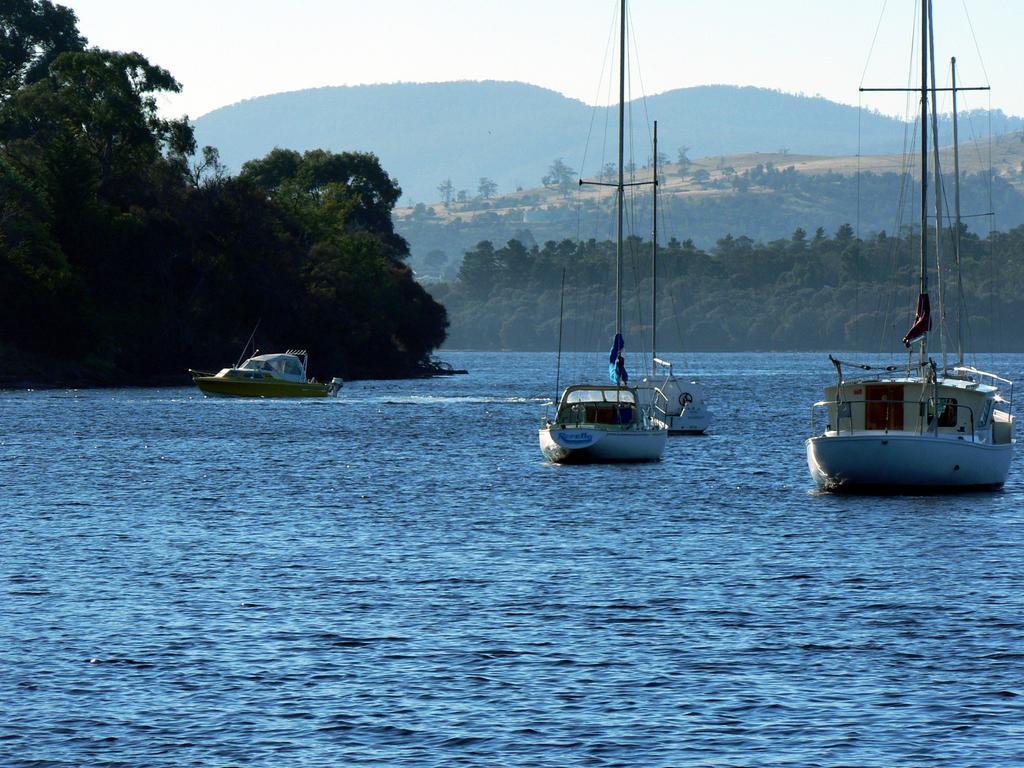 Вилла Derwent Retreat Austins Ferry Экстерьер фото