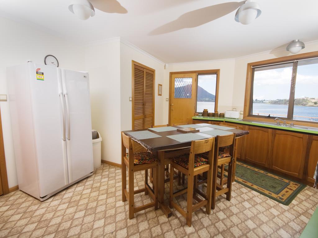 Вилла Derwent Retreat Austins Ferry Экстерьер фото